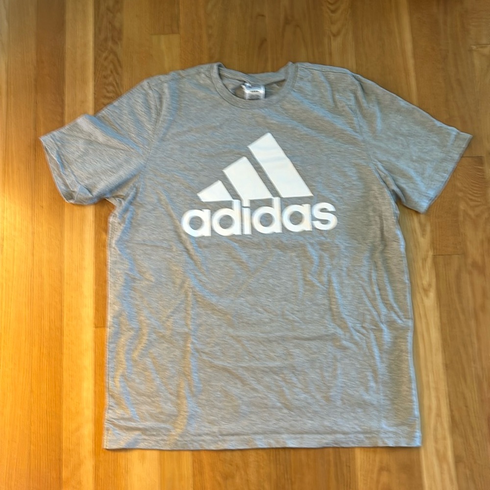 Men’s L grey adidas t shirt